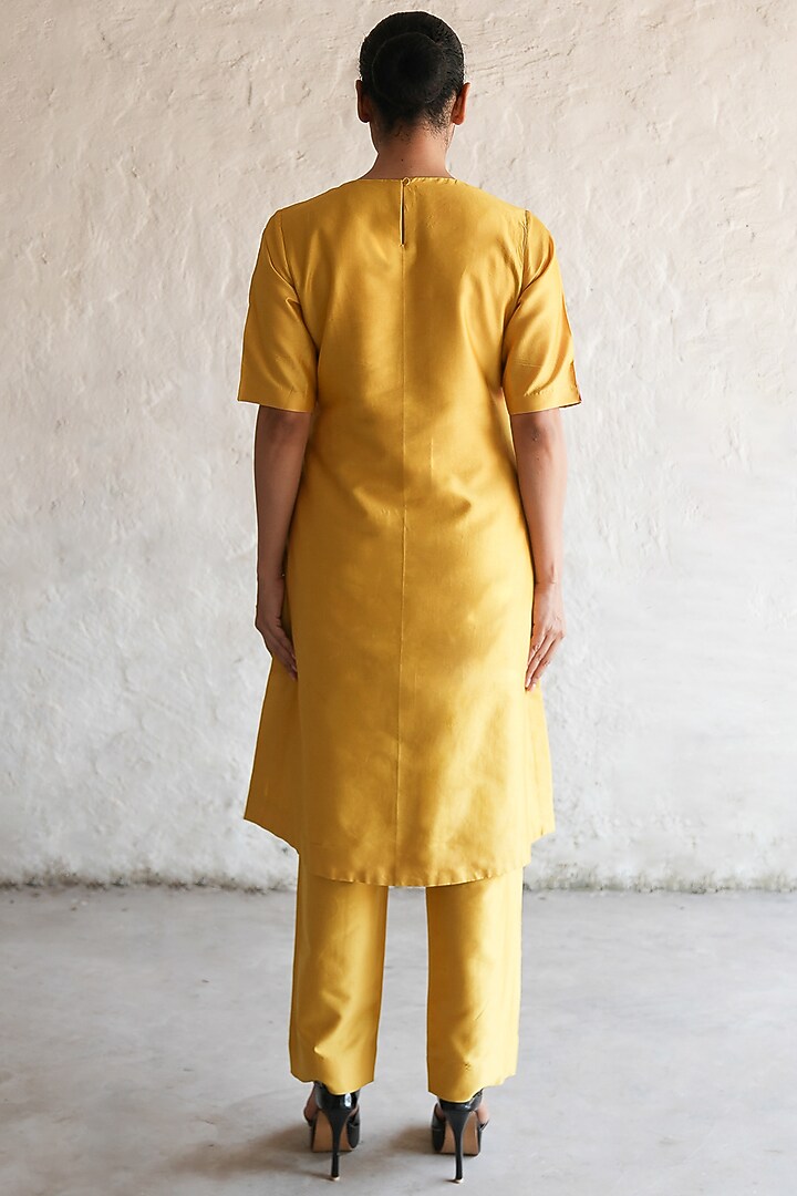 Ochre Yellow & Fuchsia Pink Banarasi Cotton Silk Applique Embroidered Kurta Set by Saksham and Neharicka at Pernia's Pop Up Shop