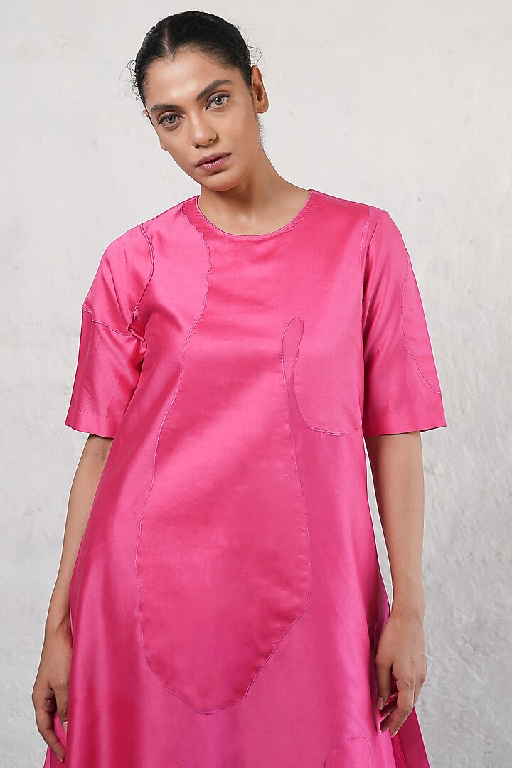 Fuchsia Pink Banarasi Cotton Silk Applique Embroidered Kurta Set by Saksham and Neharicka at Pernia's Pop Up Shop