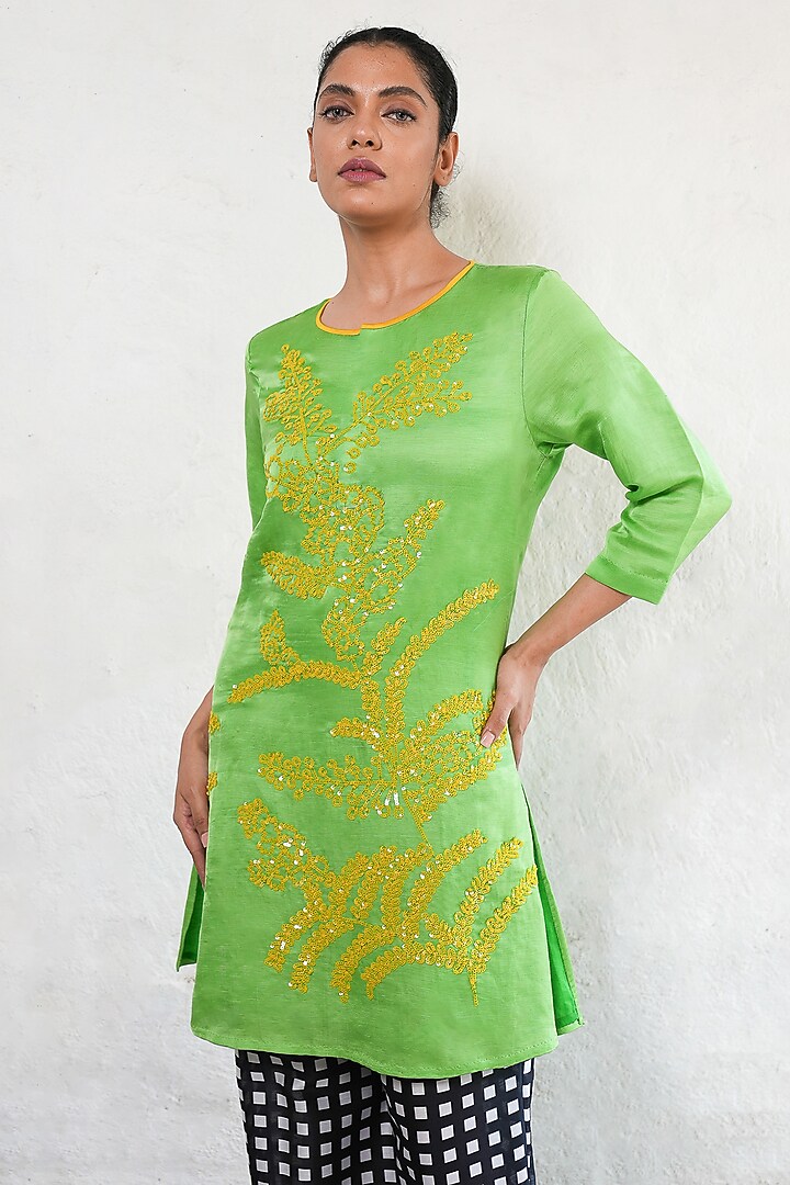 Green Linen Satin Hand Embroidered Kurta Set by Saksham and Neharicka at Pernia's Pop Up Shop