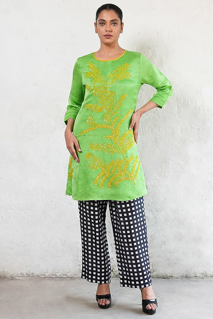 Green Linen Satin Hand Embroidered Kurta Set by Saksham and Neharicka at Pernia's Pop Up Shop