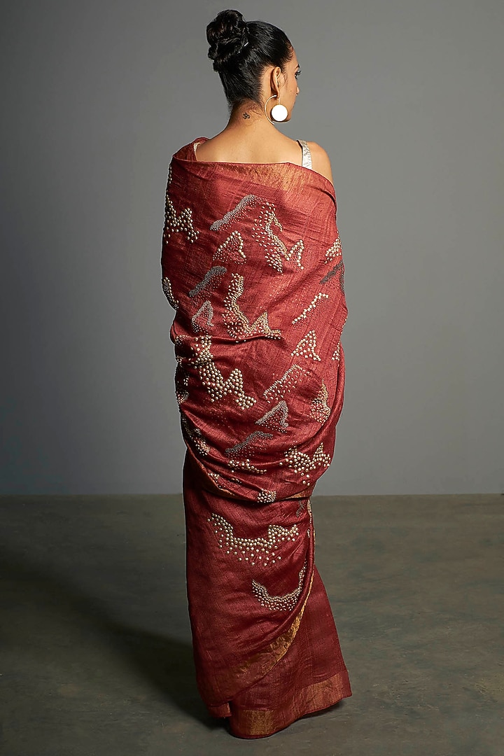 Red Hand Embroidered Wedding Saree Set by Saksham and Neharicka at Pernia's Pop Up Shop