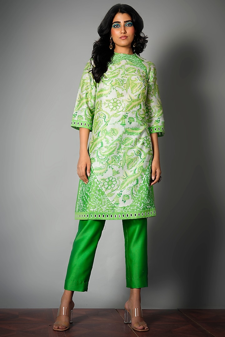 Green Bandhani Printed Kurta by Saksham and Neharicka
