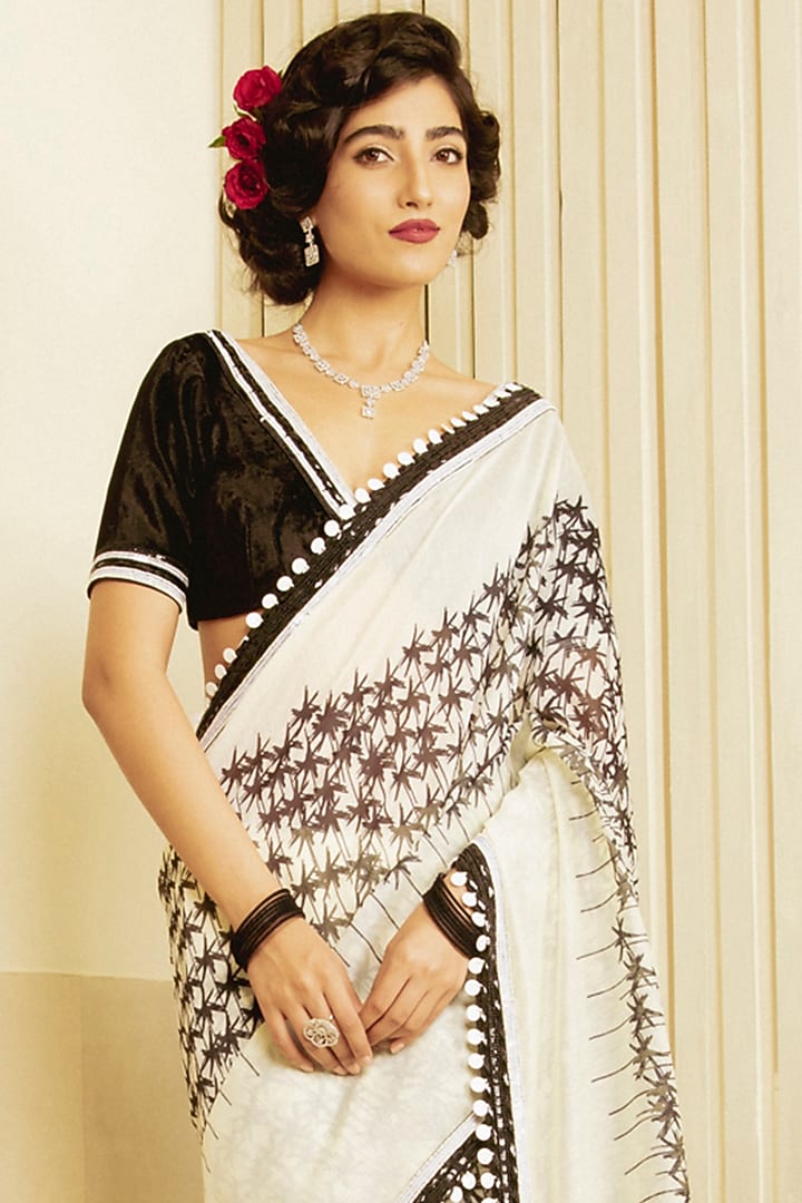 Black & White Chanderi Printed Saree Set by Saksham and Neharicka at Pernia's Pop Up Shop