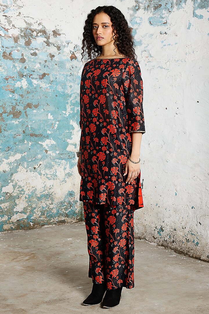 Red & Black Banarasi Cotton Silk Printed & Embroidered Kurta Set by Saksham and Neharicka at Pernia's Pop Up Shop