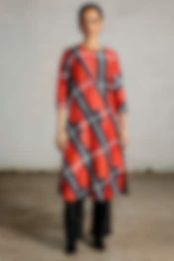 Red & Black Synthetic Dupion Hand Embroidered Kurta by Saksham and Neharicka at Pernia's Pop Up Shop