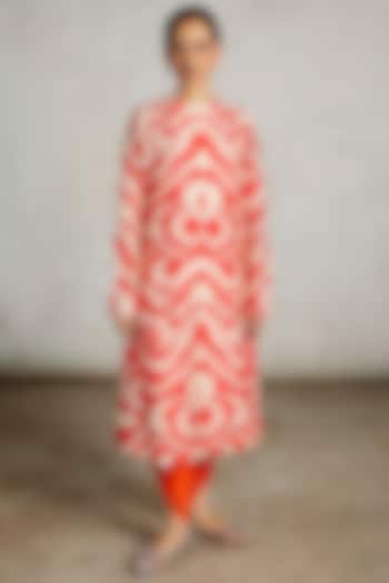 Orange & White Viscose Dupion Printed Kurta Set by Saksham and Neharicka at Pernia's Pop Up Shop