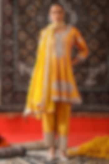 Bright Yellow Silk Mirror Embroidered Kurta Set by SABE at Pernia's Pop Up Shop