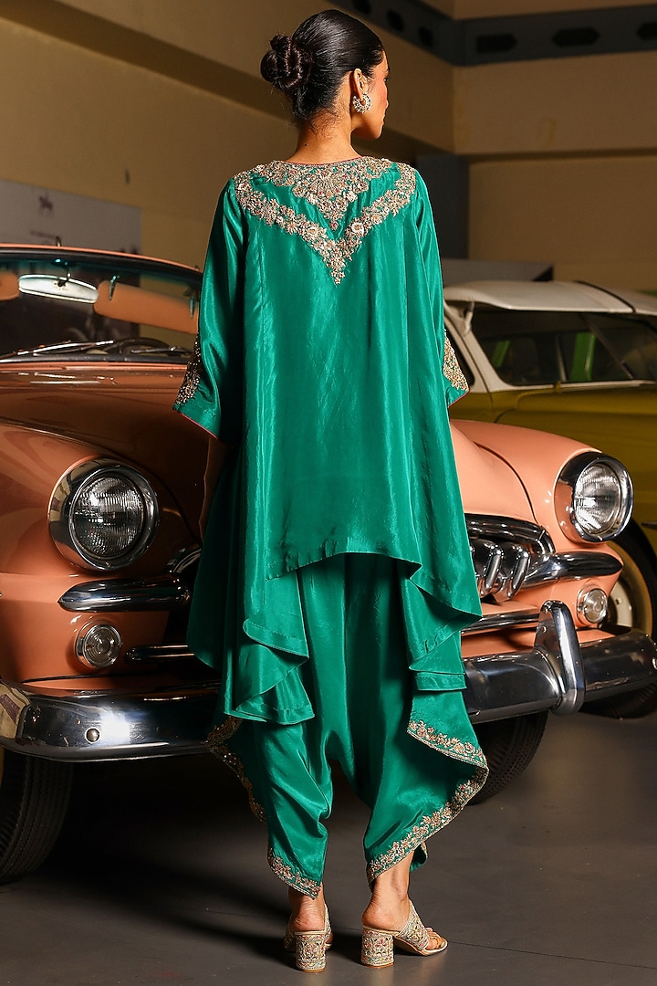 Green Pure Silk Zari & Resham Hand Embroidered Kurta Set by SABE at Pernia's Pop Up Shop