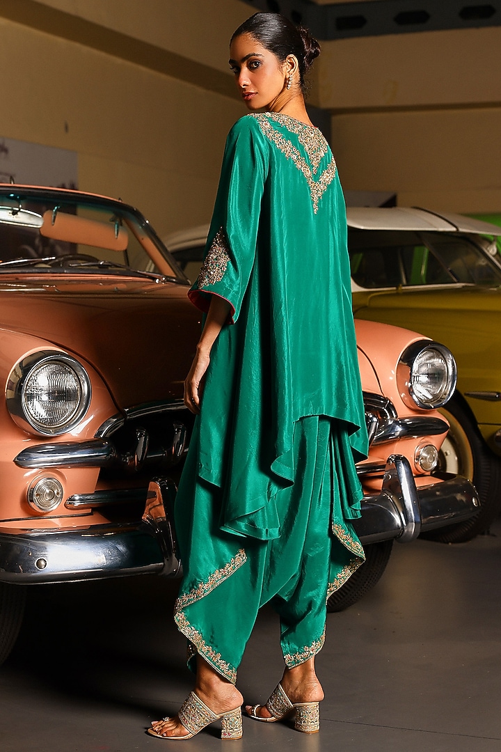 Green Pure Silk Zari & Resham Hand Embroidered Kurta Set by SABE at Pernia's Pop Up Shop