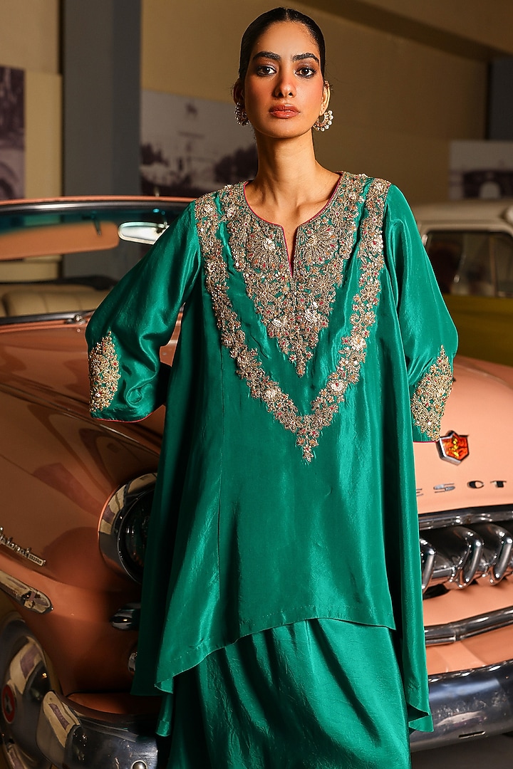 Green Pure Silk Zari & Resham Hand Embroidered Kurta Set by SABE at Pernia's Pop Up Shop