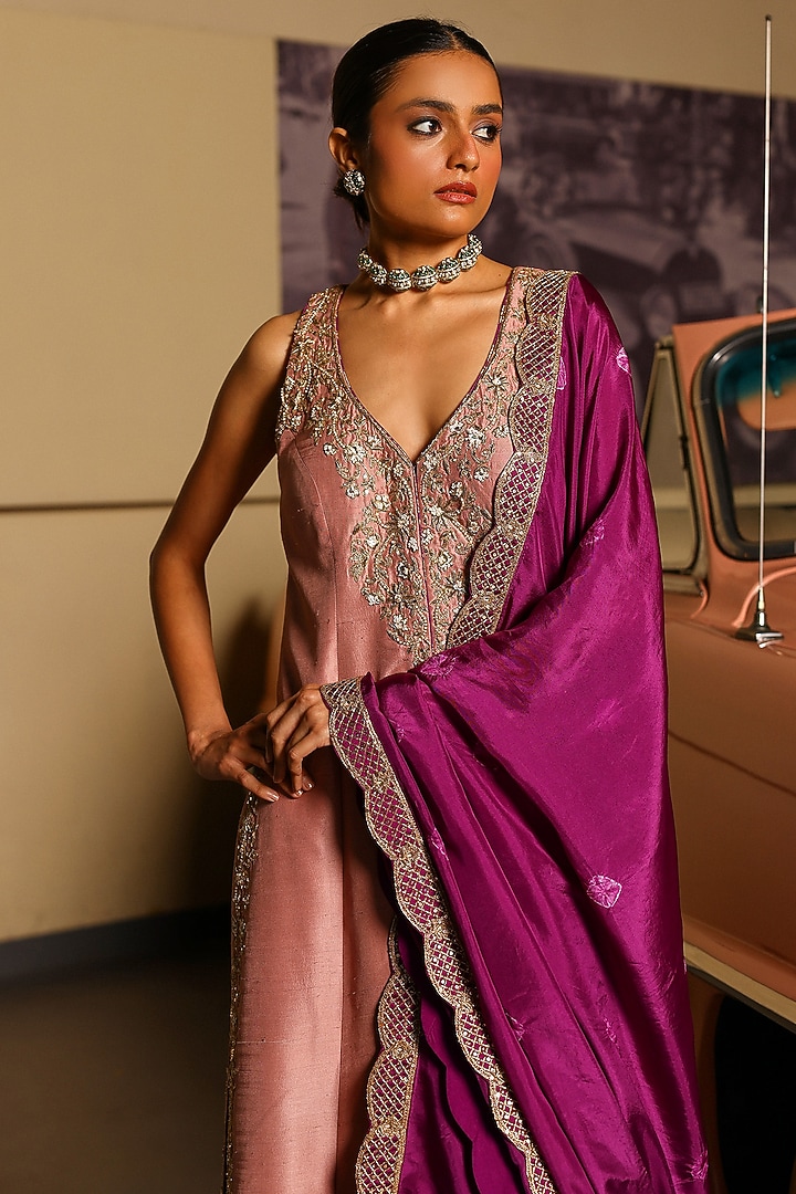 Rose Pink Pure Silk Dabka & Zari Hand Embroidered Kurta Set by SABE at Pernia's Pop Up Shop