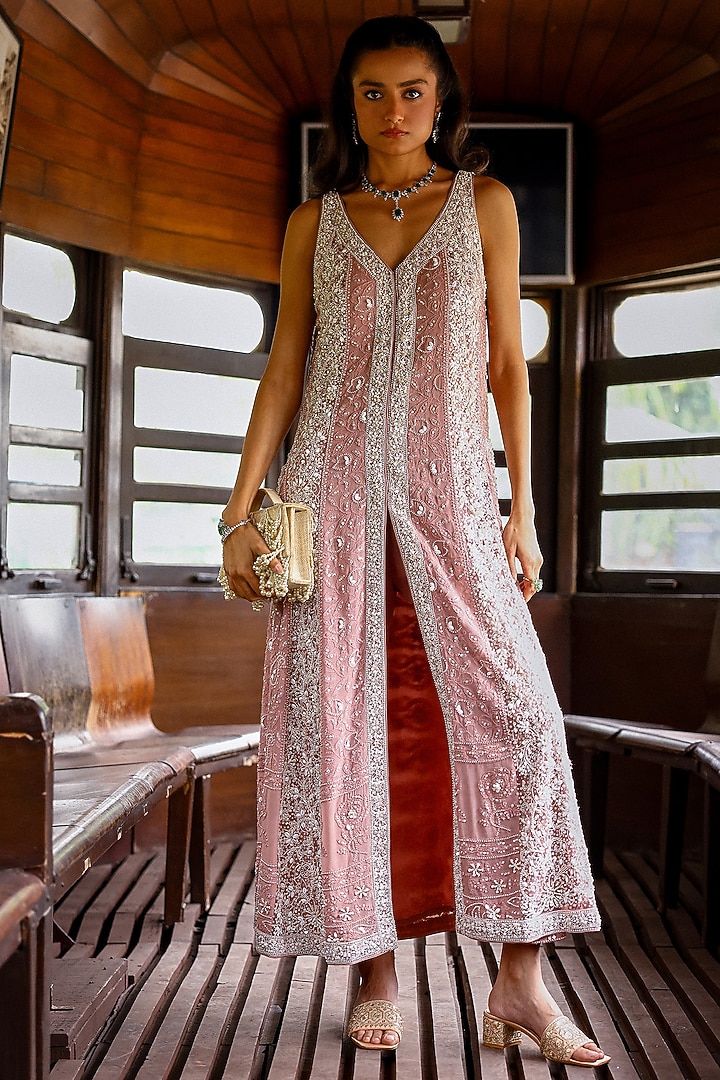 Rose Pink Chikankari Resham & Sequins Hand Embroidered Kurta Set by SABE at Pernia's Pop Up Shop