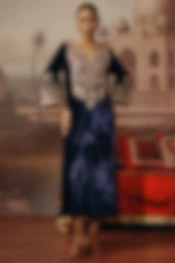 Green Velvet Dabka Embroidered Kaftan Set by SABE at Pernia's Pop Up Shop