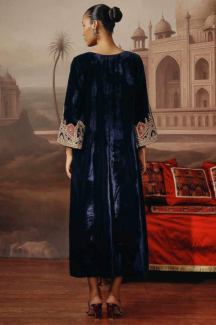 Green Velvet Dabka Embroidered Kaftan Set by SABE at Pernia's Pop Up Shop