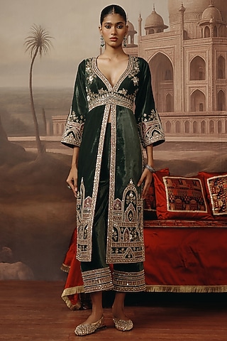 Green Velvet Dabka Embroidered Kurta Set by SABE