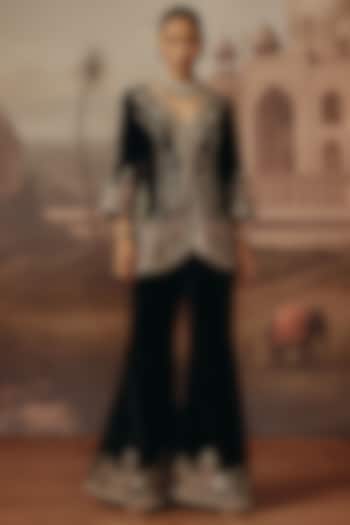 Onyx Black Velvet Dabka Embroidered Kurta Set by SABE at Pernia's Pop Up Shop