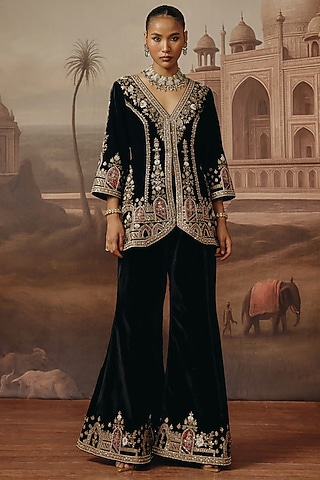Onyx Black Velvet Dabka Embroidered Kurta Set by SABE