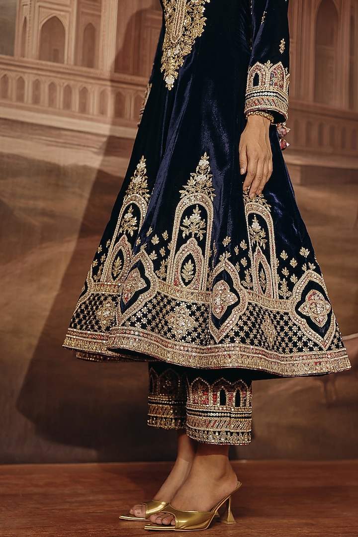 Navy Blue Velvet Dabka Embroidered Bridal Anarkali Set by SABE at Pernia's Pop Up Shop