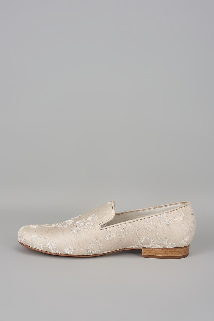 Ivory Raw Silk Zari Embellished Loafers by SALIL BHATIA at Pernia's Pop Up Shop