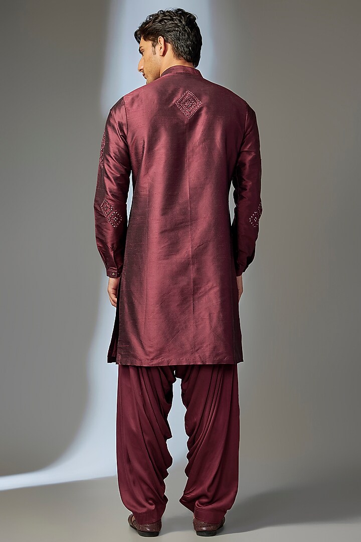 Wine Silk Mirror Embroidered Kurta Set by SALIL BHATIA at Pernia's Pop Up Shop