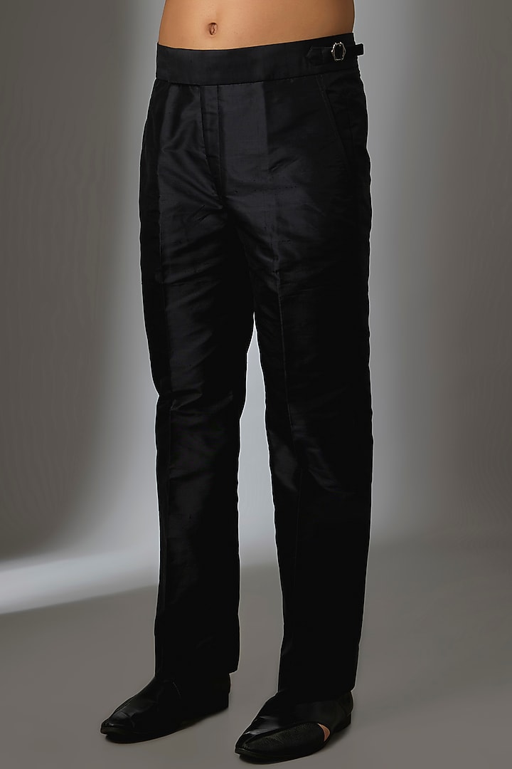 Black Silk Thread Embroidered Kurta Set by SALIL BHATIA at Pernia's Pop Up Shop