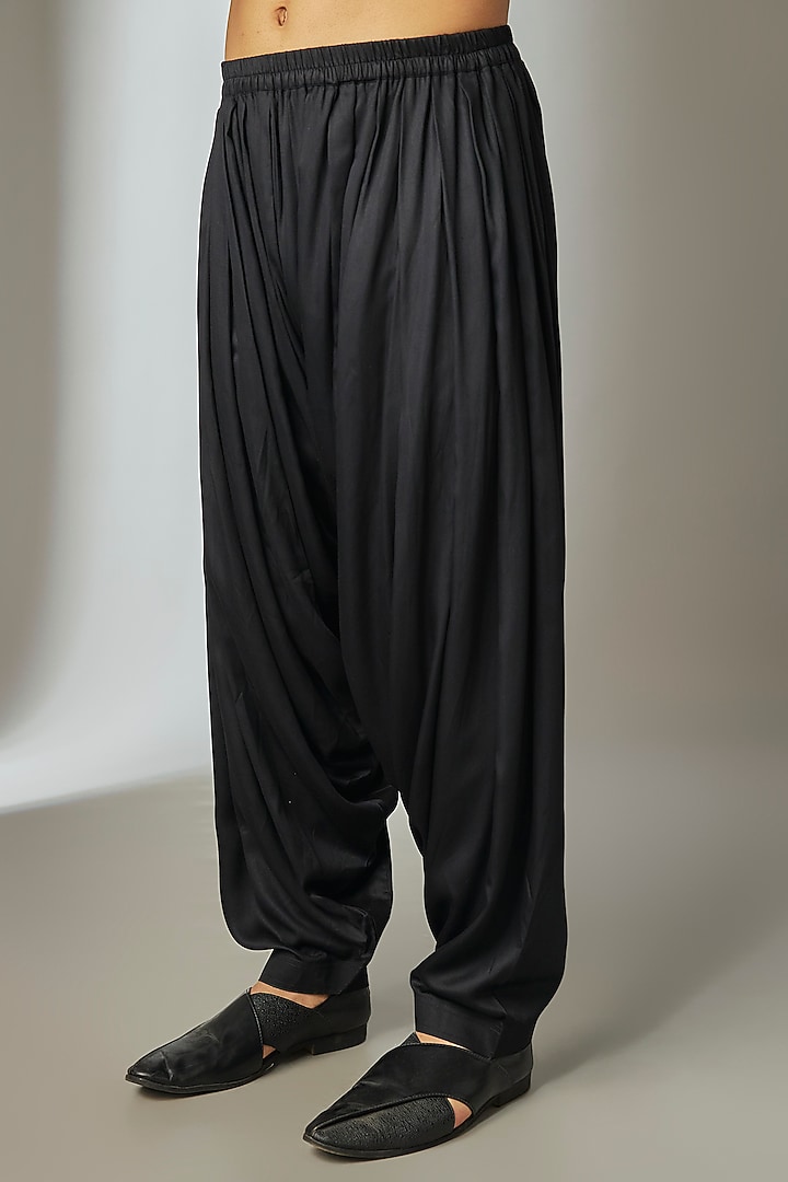 Black Raw Silk Hand Embroidered Indo Western Set by SALIL BHATIA at Pernia's Pop Up Shop