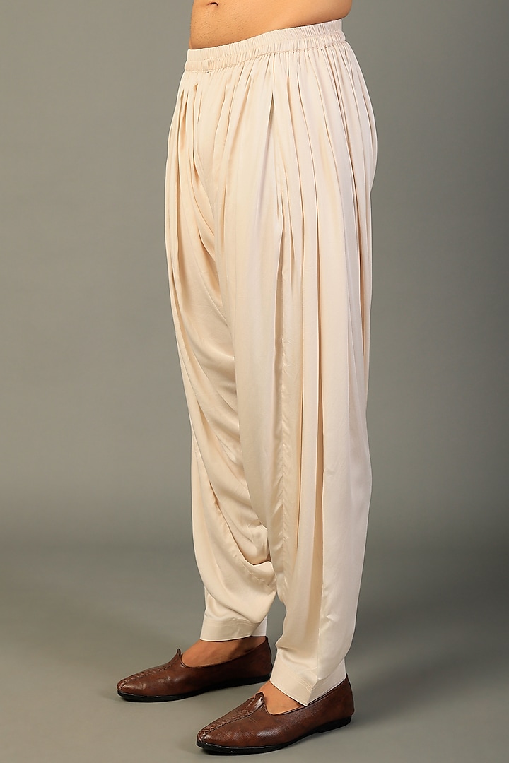 Pastel Yellow Georgette Embellished Kurta Set by SALIL BHATIA at Pernia's Pop Up Shop