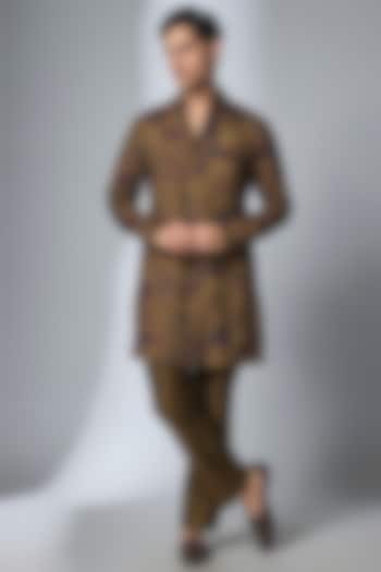 Rust-Gold Silk Dola Thread Embellished Kurta Set by SALIL BHATIA at Pernia's Pop Up Shop
