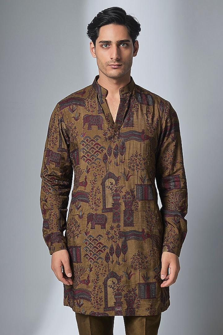 Rust-Gold Silk Dola Thread Embellished Kurta Set by SALIL BHATIA at Pernia's Pop Up Shop