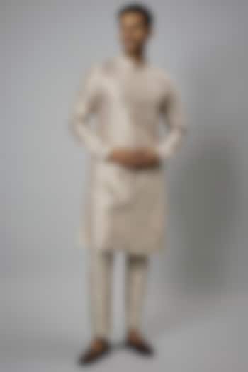 Beige Silk Chanderi Kurta Set by SALIL BHATIA at Pernia's Pop Up Shop