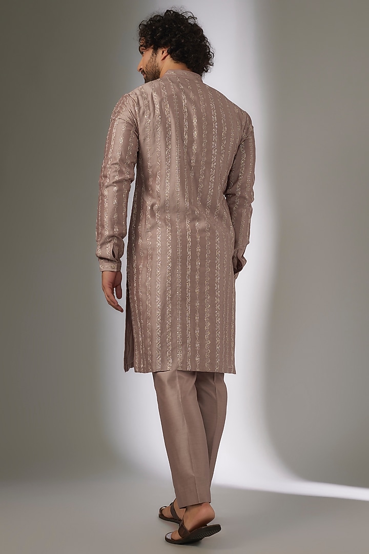 Pink Silk Chanderi Zari Embellished Kurta Set by SALIL BHATIA at Pernia's Pop Up Shop