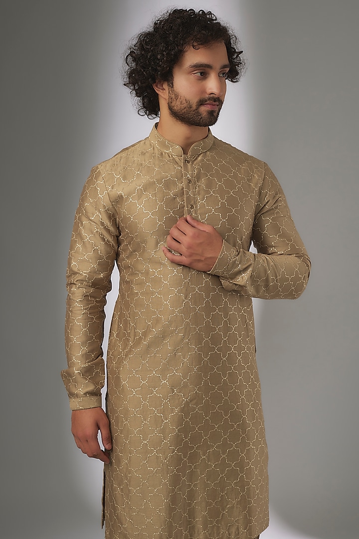 Gold Chanderi Silk Zari Work Kurta Set by SALIL BHATIA at Pernia's Pop Up Shop