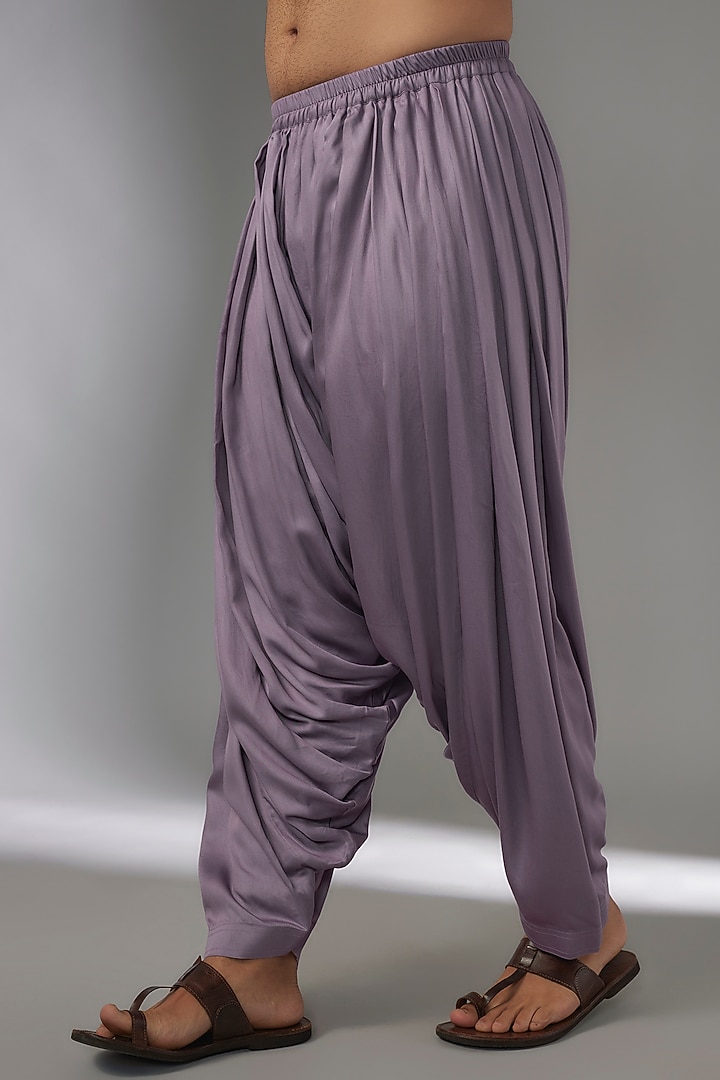 Mauve Dola Silk Thread & Sequin Embellished Kurta Set by SALIL BHATIA at Pernia's Pop Up Shop