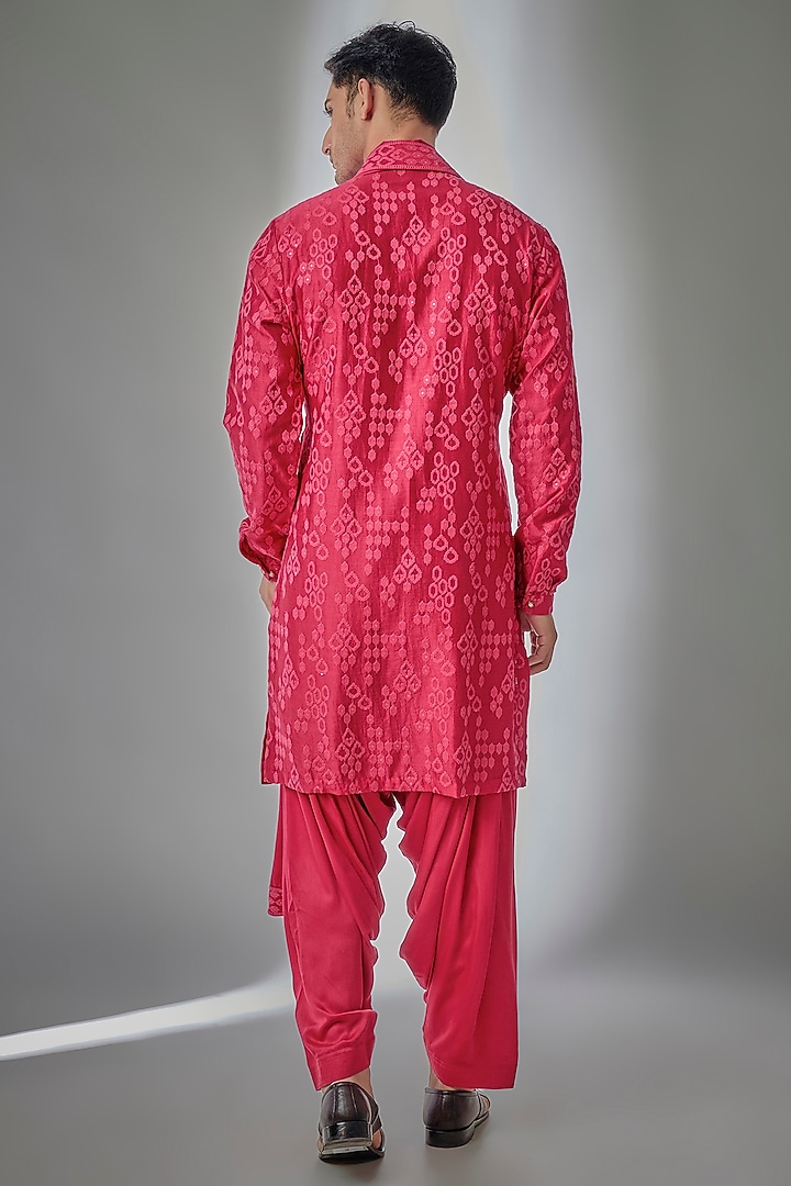 Red Silk Chanderi Thread Embellished Kurta Set by SALIL BHATIA at Pernia's Pop Up Shop