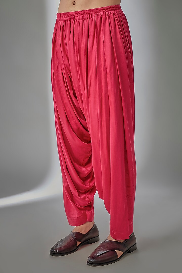 Red Silk Chanderi Thread Embellished Kurta Set by SALIL BHATIA at Pernia's Pop Up Shop