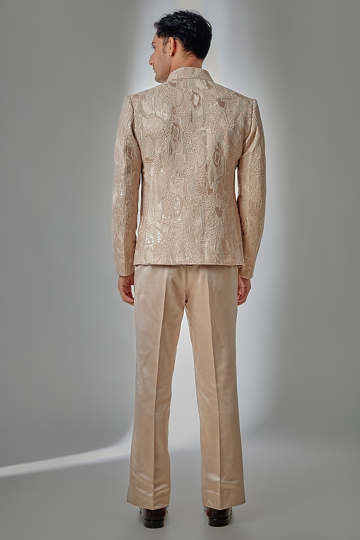 Pink Dola Silk Thread Embellished Open Wedding Bandhgala Set by SALIL BHATIA at Pernia's Pop Up Shop