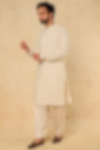 Off-White Silk Chanderi & Modal Satin Kurta Set by SALIL BHATIA