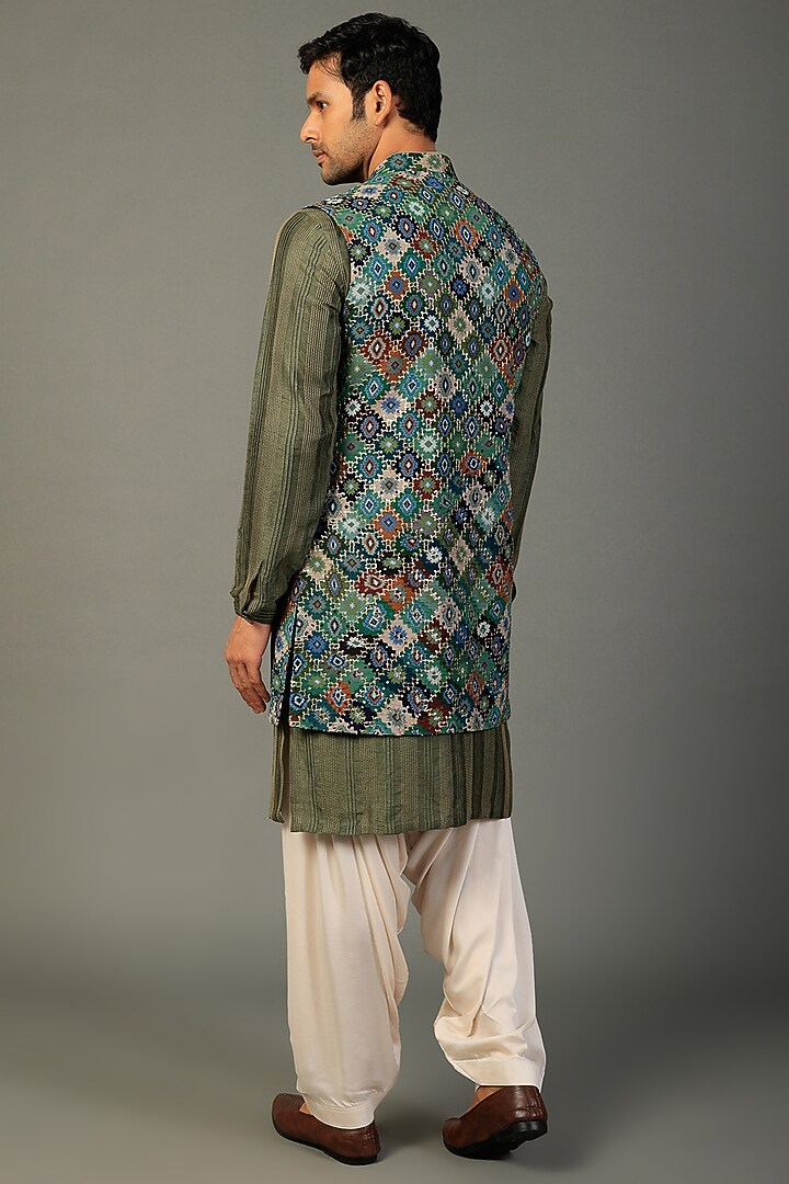 Multi-Colored Printed Indowestern Set by SALIL BHATIA at Pernia's Pop Up Shop