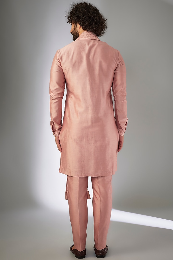 Shell Pink Chanderi Embellished Kurta Set by SALIL BHATIA at Pernia's Pop Up Shop