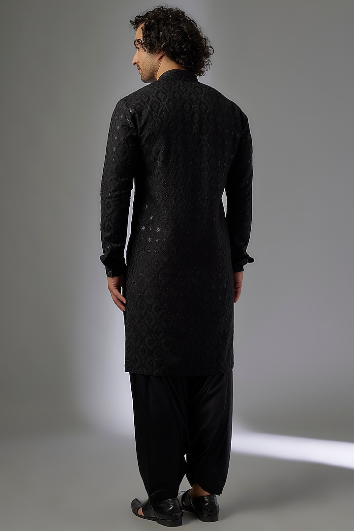 Black Dola Silk Thread & Zari Embellished Kurta Set by SALIL BHATIA at Pernia's Pop Up Shop