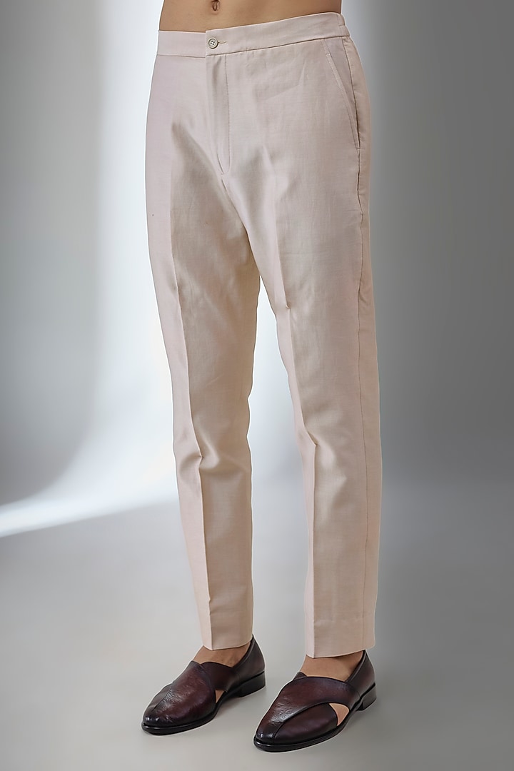 Champagne Gold Silk Thread Work Groom Sherwani Set by SALIL BHATIA at Pernia's Pop Up Shop