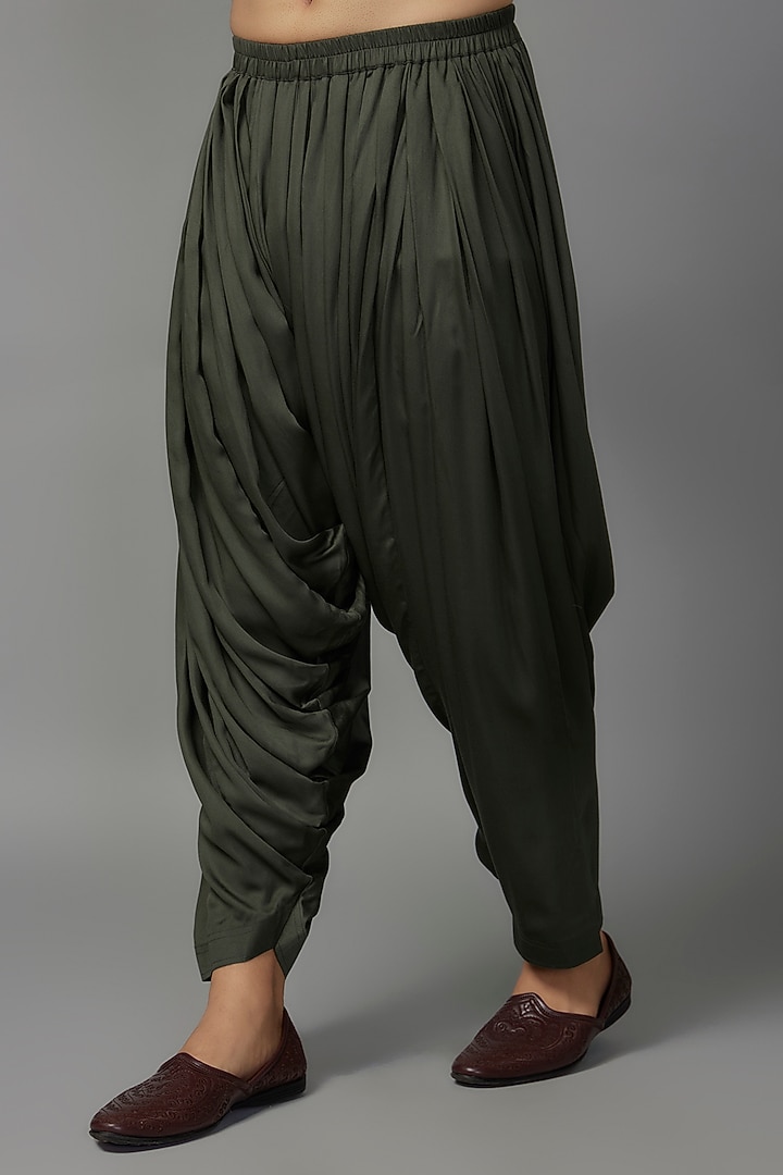 Mehendi Green Dola Silk Mirror Work Kurta Set by SALIL BHATIA at Pernia's Pop Up Shop