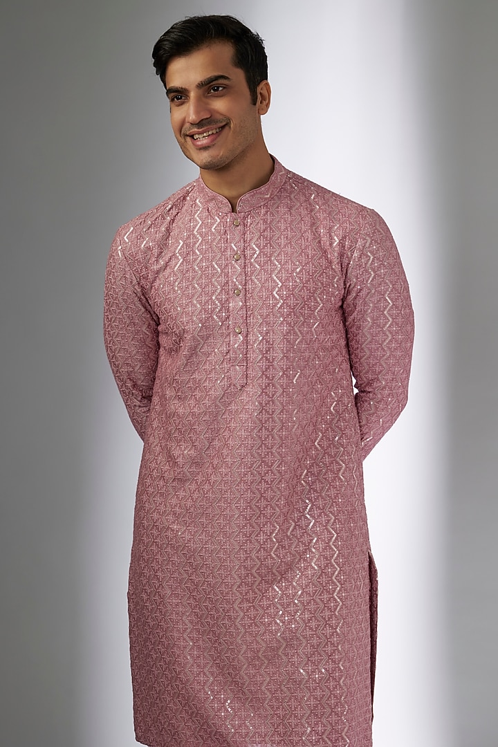 Dusty Pink Dola Silk Thread Embellished Kurta Set by SALIL BHATIA at Pernia's Pop Up Shop