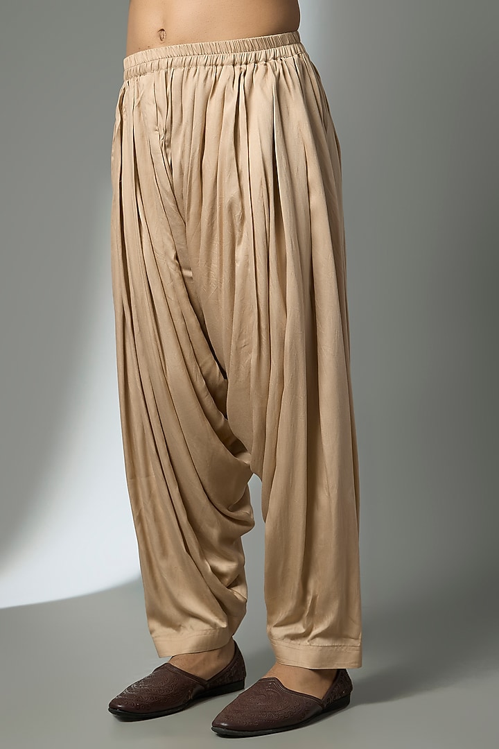 Antique Gold Georgette Thread Embellished Kurta Set by SALIL BHATIA at Pernia's Pop Up Shop