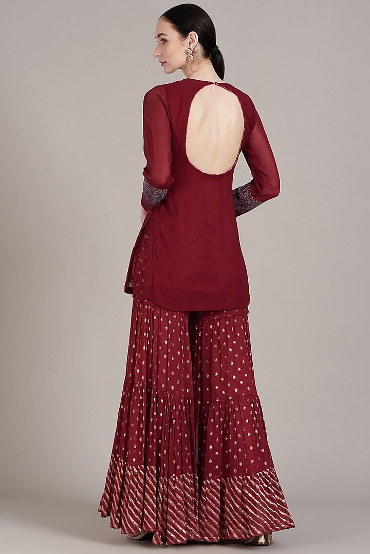 Red Georgette Embroidered Kurta Set by Sadhvi Dang at Pernia's Pop Up Shop
