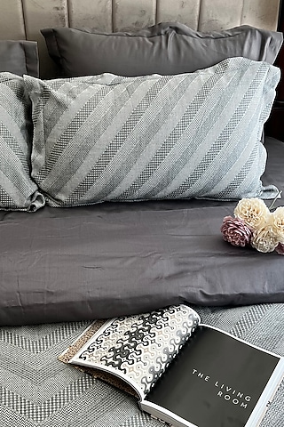 Grey Cotton Woven Bedding Set (Set of 6) by SADYASKA