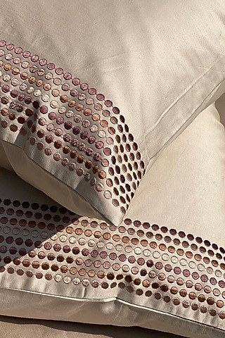 Beige Printed Bedsheet Set by SADYASKA