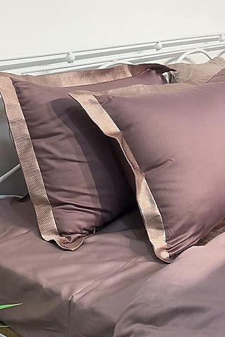 Old Rose Bedsheet Set With Print by SADYASKA