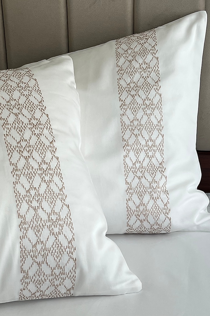 White Cotton Printed Bedsheet Set by SADYASKA at Pernia's Pop Up Shop