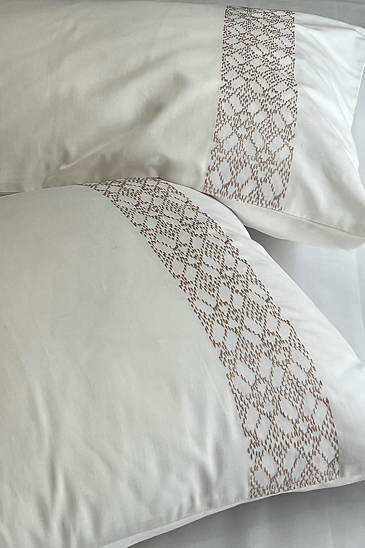 White Cotton Printed Bedsheet Set by SADYASKA at Pernia's Pop Up Shop